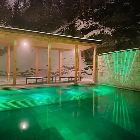 아파트 Luxus-mountain-suite Rocca Bella Mit Dampfbad & Saisonalem Aussen-pool