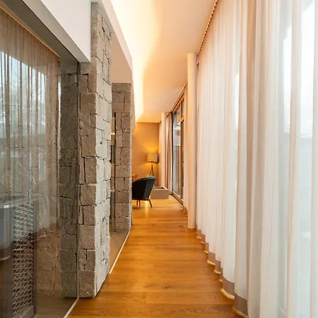 Luxus-mountain-suite Rocca Bella Mit Dampfbad & Saisonalem Aussen-pool Apartment