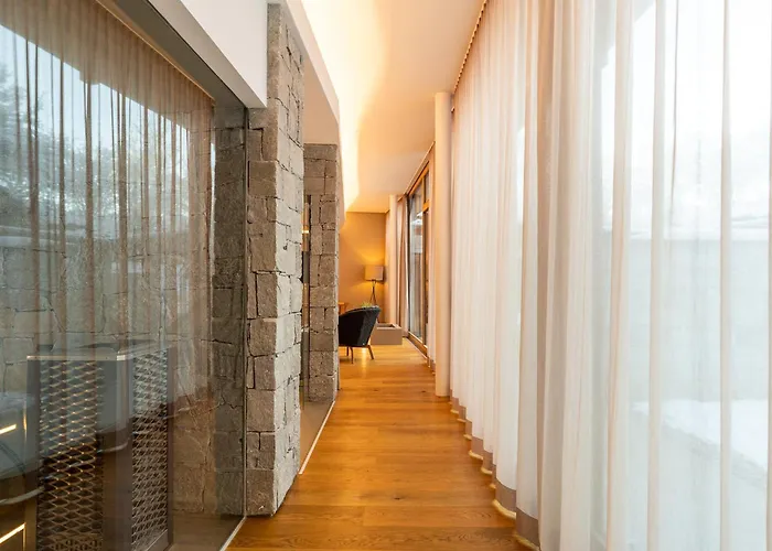 Luxus-mountain-suite Rocca Bella Mit Dampfbad & Saisonalem Aussen-pool Apartman